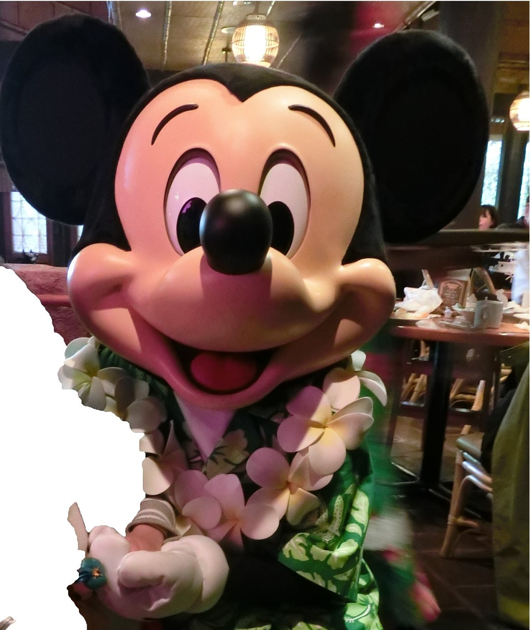 ディズニー 19年4月からミッキー ミニーの顔が変わった 比較画像